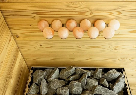 De voordelen van Himalayazout in de sauna en hoe je het daar kunt gebruiken.