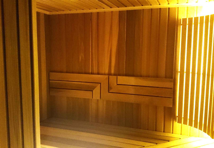 Cederhouten sauna met stoomfunctie