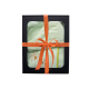 Cadeauset in geschenkdoos voor HAAR. Dames saunahoed en schort LICHTGROEN