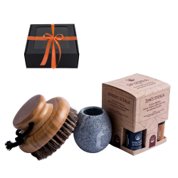 Cadeauset in geschenkdoos: GEurende warmte. Een kwast, een bekertje voor geuren en etherische oliën. 