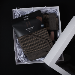 Geschenkset in een geschenkdoos RENTO KENNO VOOR HAAR. Haarhanddoek en schort
