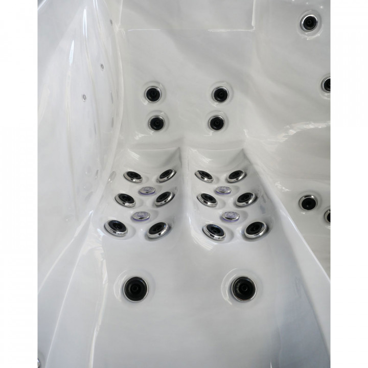 ELVIONA LUMIA buitenjacuzzi, 3 personen
