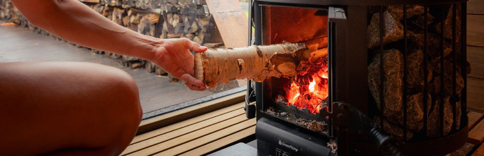 Hoe u uw sauna voorbereidt op het koude seizoen: onderhoud van de kachel en het voorkomen van brandgeuren