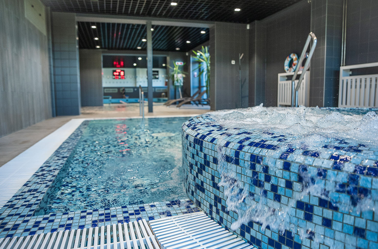 Installatie van een commercieel SPA-zwembad