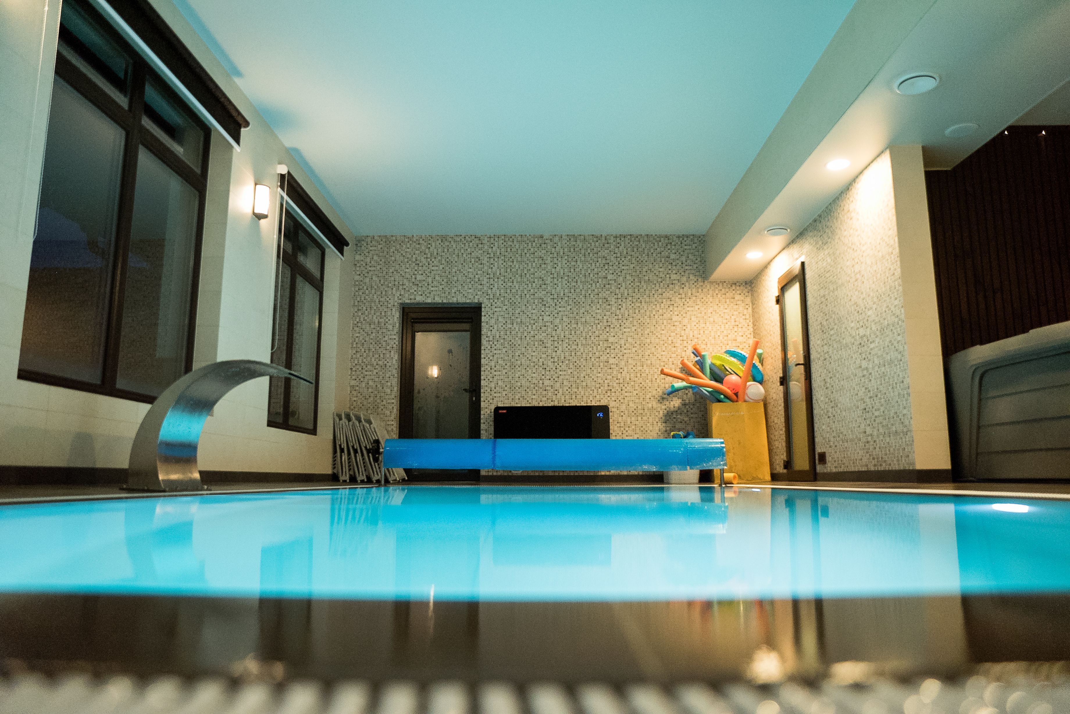 Zwembad en sauna's in de hoeve "Vila Kalniškiai"
